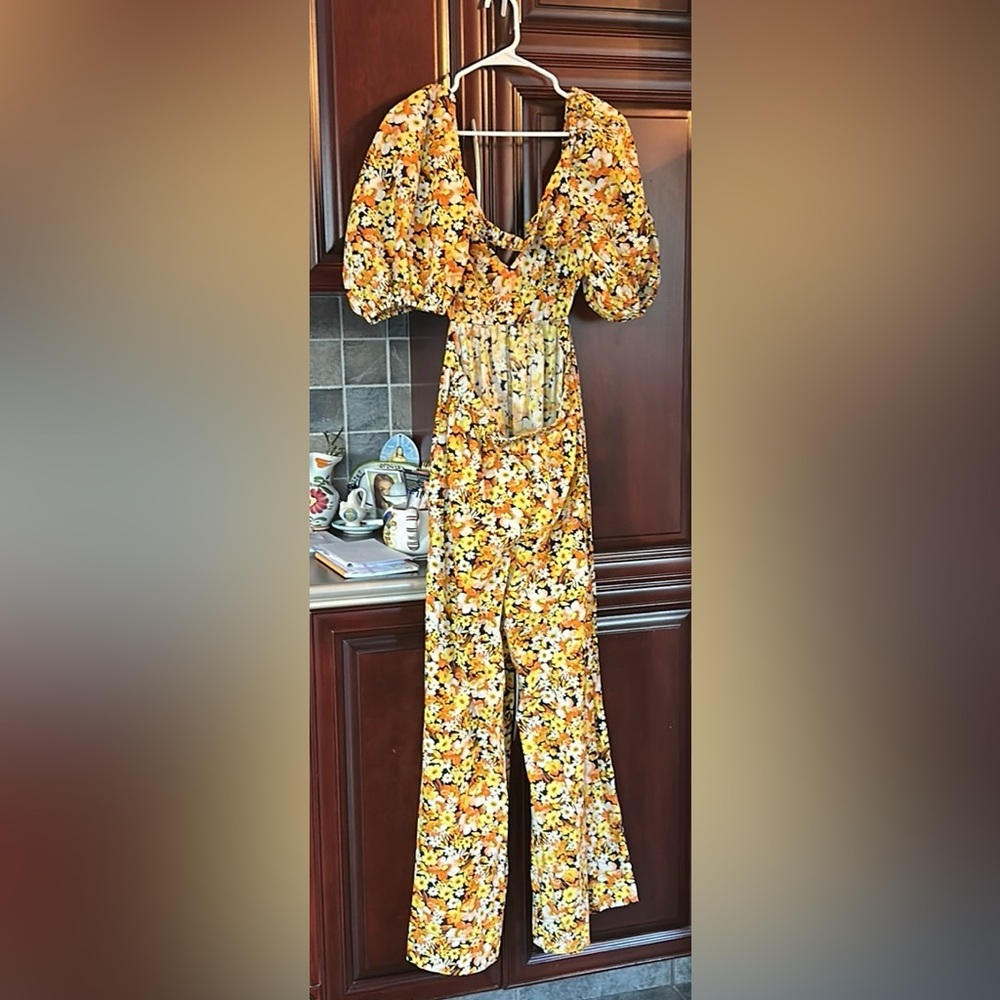 FREE PEOPLE Printed Amy Jumpsuit Size medium - Picture 9 of 9